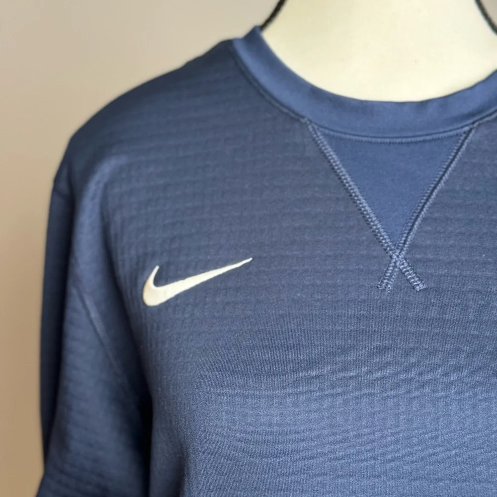 Nike University of Dayton/ UD flyers Modern Performance Crew Sweatshirt size s - Picture 9 of 9